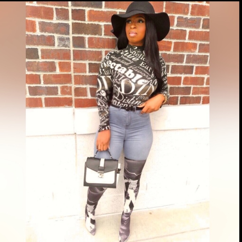 Stylish Black and White Over-the-Knee Boots - Picture 7 of 7